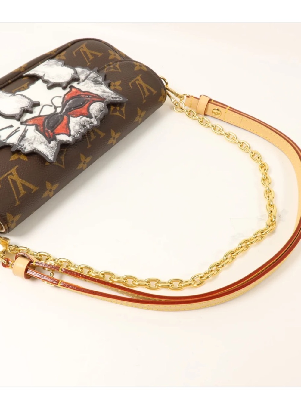 Louis. Vuitton. Grace Coddington. Wallet in a Chain Playful Cat Bag - Picture 7 of 9